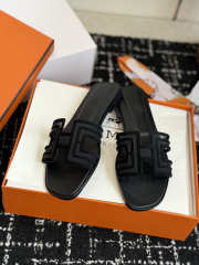 Uubags Hermes Oran sandal in black H262201Z  - 6