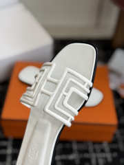 Uubags Hermes Oran sandal in white H262201Z - 2