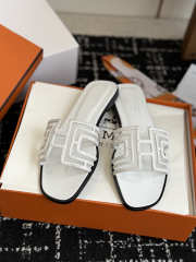 Uubags Hermes Oran sandal in white H262201Z - 6
