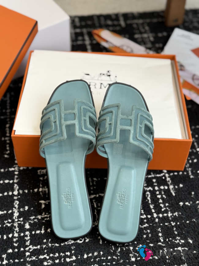 Uubags Hermes Oran sandal in blue H262201Z - 1