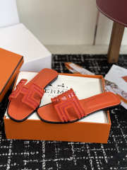 Uubags Hermes Oran sandal in orange H262201Z - 2