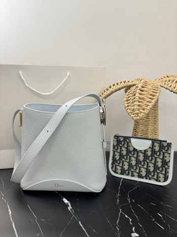 Uubags Small Dior Médaillon Bucket Bag Gris Pietro Grained Calfskin 19x18x12.5cm