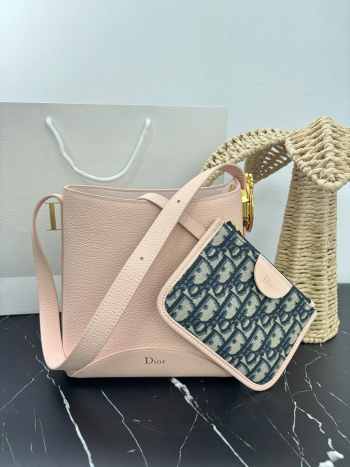 Uubags Small Dior Medaillon Bucket Bag Light Pink Grained Calfskin 19x18x12.5cm