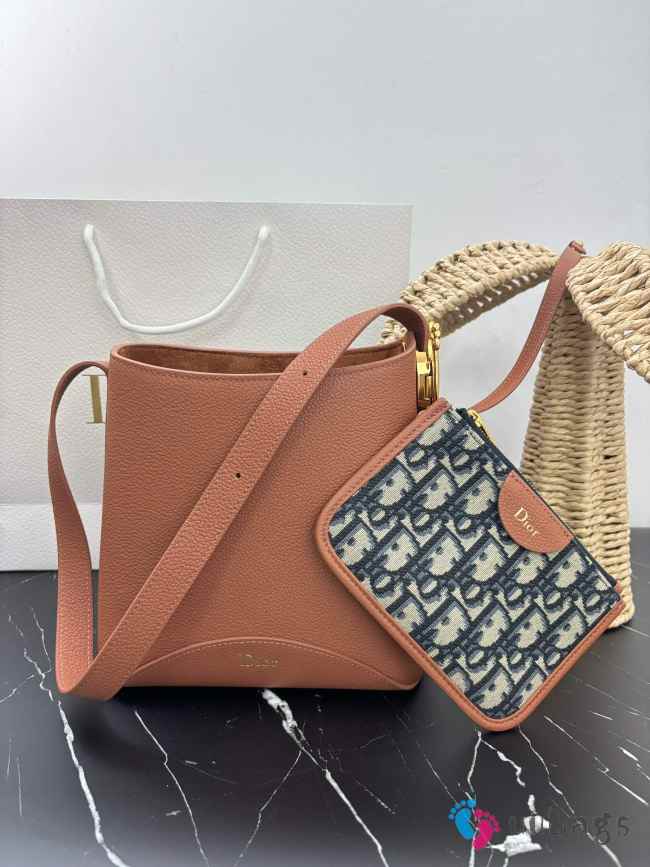 Uubags Small Dior Medaillon Bucket Bag Brown Grained Calfskin 19x18x12.5cm - 1