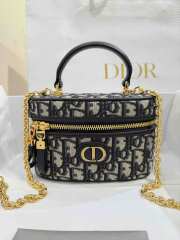 Uubags Dior 30 Montaigne Mini Vanity Case In Blue Dior Oblique Jacquard 16.5x8x9.5cm - 1