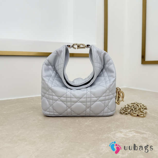 Uubags mini Dior Toujours hobo bag cannage lammleder in ice blue 17.5x19x7cm - 1