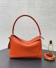 Uubags Loewe medium Featherlight Puzzle bag in deep saffron nappa lambskin 19.5x29x12cm - 4