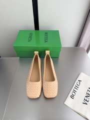 Uubags Bottega Veneta Charlotte Ballerina In Butter Yellow Lambskin - 6