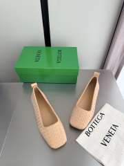 Uubags Bottega Veneta Charlotte Ballerina In Butter Yellow Lambskin - 2