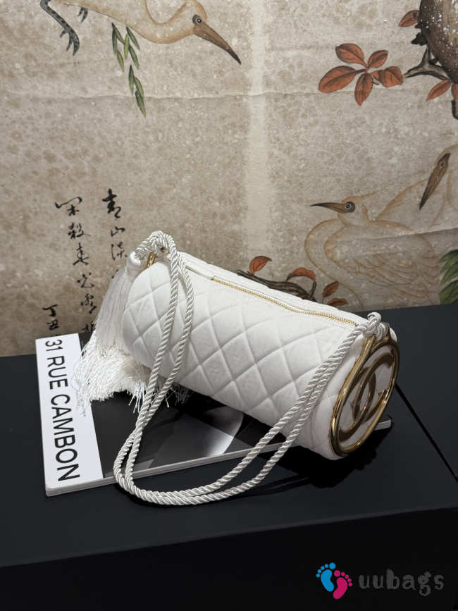 Uubags Chanel Clutch With Strap Velvet & Gold-Tone Metal White 12x23x12cm - 1