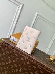 Uubags Louis Vuitton M29811 Passport Cover Monogram Empreinte Link Quartz 10x14x2.5cm - 1