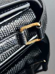 Uubags Celine Medium Teen Triomphe Bag in Black Lizard 18.5x13.5x7cm - 4