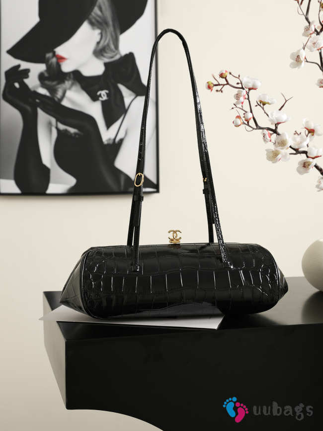Uubags Chanel Clutch With Leather Strap In Crocodile Embossed Calfskin & Gold-Tone Metal Black 36x12.5x13cm - 1