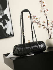 Uubags Chanel Clutch With Leather Strap In Crocodile Embossed Calfskin & Gold-Tone Metal Black 36x12.5x13cm - 6