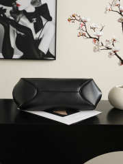Uubags Chanel Clutch With Leather Strap In Shiny Calfskin & Gold-Tone Metal Black 36x12.5x13cm - 2