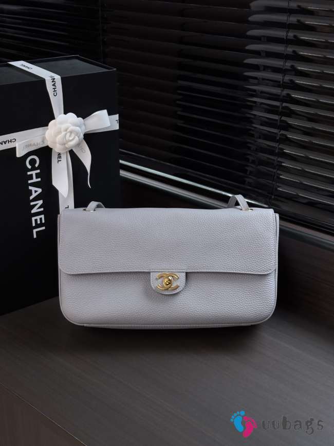 Uubags Chanel maxi flap bag calfskin with grain effect & gold metallic in gray 19.5x32x10cm - 1