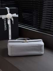 Uubags Chanel maxi flap bag calfskin with grain effect & gold metallic in gray 19.5x32x10cm - 2