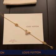 Uubags Louis Vuitton V Pearl Gold Chain Bracelet - 5