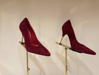 Uubags Valentino Suede Pumps In Red 10cm