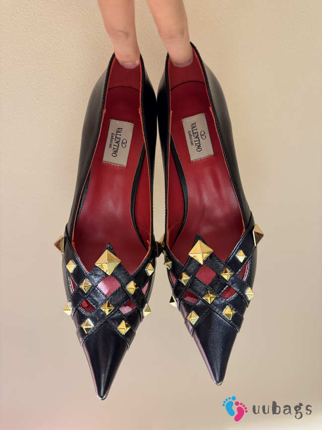 Uubags Valentino Studdy Kidskin Pumps 10cm Black  - 1