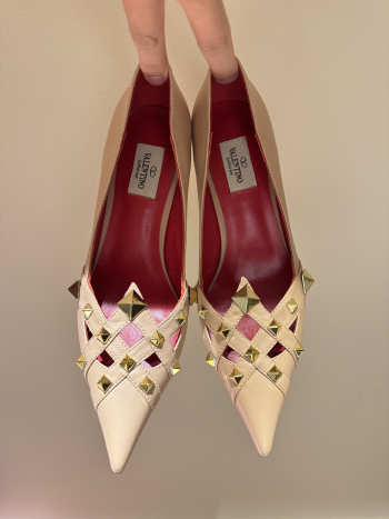 Uubags Valentino Studdy Kidskin Pumps 10cm Beige