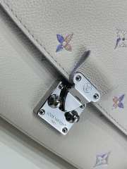 Uubags Louis Vuitton M2A332 Pochette Métis Soft PM BagLink Quartz Embossed Cowhide Leather 25x15x5cm - 3