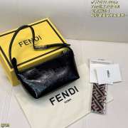 Uubags Fendi vanity pouch small crackled black leather bag 21x10x11cm - 4