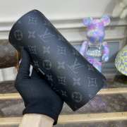 Uubags Louis Vuitton M43385 Bag for 3 Watches Monogram Eclipse 20x8x8cm - 2