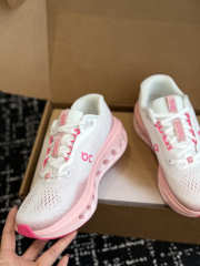 Uubags On Cloudsurfer Max Running Shoes In White/Pink - 3
