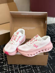 Uubags On Cloudsurfer Max Running Shoes In White/Pink - 4