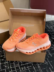 Uubags On Cloudsurfer Max Running Shoes In Coral Orange - 4