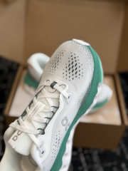 Uubags On Cloudsurfer Max Running Shoes In White & Green - 6