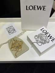 Uubags Anagram brooch in brass with a braided rope texture - 1
