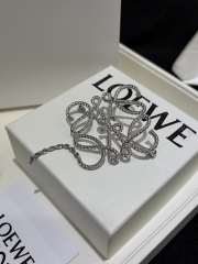 Uubags Anagram brooch in brass with a braided rope texture - 5