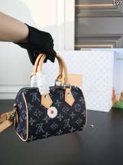 Uubags Louis Vuitton M27557 Speedy 18 Bandoulière Bag Blue Monogram Flowers Denim 18x12x10cm - 1
