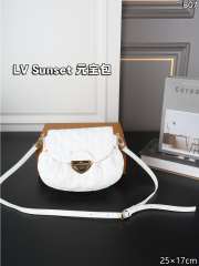 Uubags Louis Vuitton M13347 Sunset Bag White Calfskin 25x17cm - 1