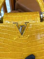 Uubags Louis Vuitton N89240 Capucines mini bag yellow alligator leather has a slight sheen 21x14x8cm - 2