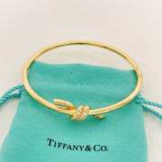 Uubags Tiffany Knot Wire Bangle in Yellow Gold with Diamonds - 1