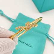 Uubags Tiffany Knot Wire Bangle in Yellow Gold with Diamonds - 4