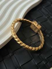 Uubags Chanel Première Galon watches yellowish-brown, with a black lacquered surface - 3