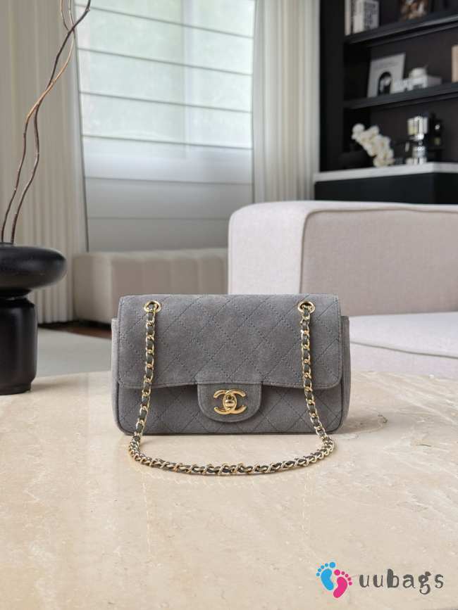 Uubags Chanel Mini flap bag in suede calfskin & gold-tone metal dark gray 13x20x6cm - 1