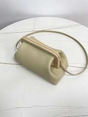 Uubags Celine Medium Doctor's Pouch In Supple Natural Calfskin Light Sand 27.5x15x14cm - 3