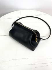 Uubags Celine Medium Doctor's Pouch In Supple Natural Calfskin Black 27.5x15x14cm - 3