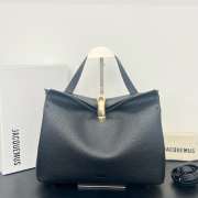 Uubags Jacquemus large Valérie calfskin leather bag in black 32x20x11cm - 1