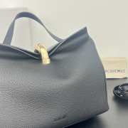 Uubags Jacquemus large Valérie calfskin leather bag in black 32x20x11cm - 5