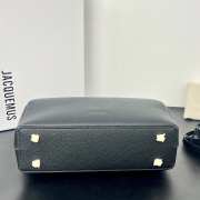 Uubags Jacquemus small Valérie calfskin leather bag in black 24x14x7.5cm - 6