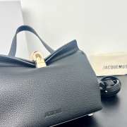 Uubags Jacquemus small Valérie calfskin leather bag in black 24x14x7.5cm - 5