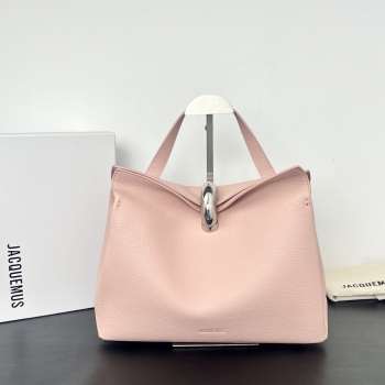 Uubags Jacquemus large Valérie calfskin leather bag in pale pink 32x20x11cm