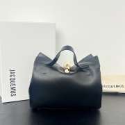 Uubags Jacquemus small Valérie soft leather bag in black 24x14x7.5cm - 5