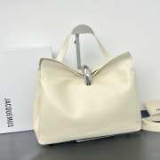 Uubags Jacquemus large Valérie soft bag in grained goat leather with silver hardware 32x20x11cm - 5